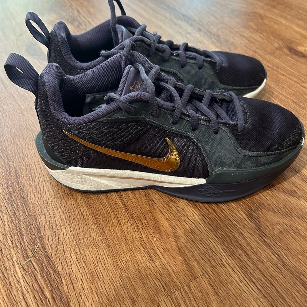 Sabrina 2 Girls Basketball Shoes 2Y